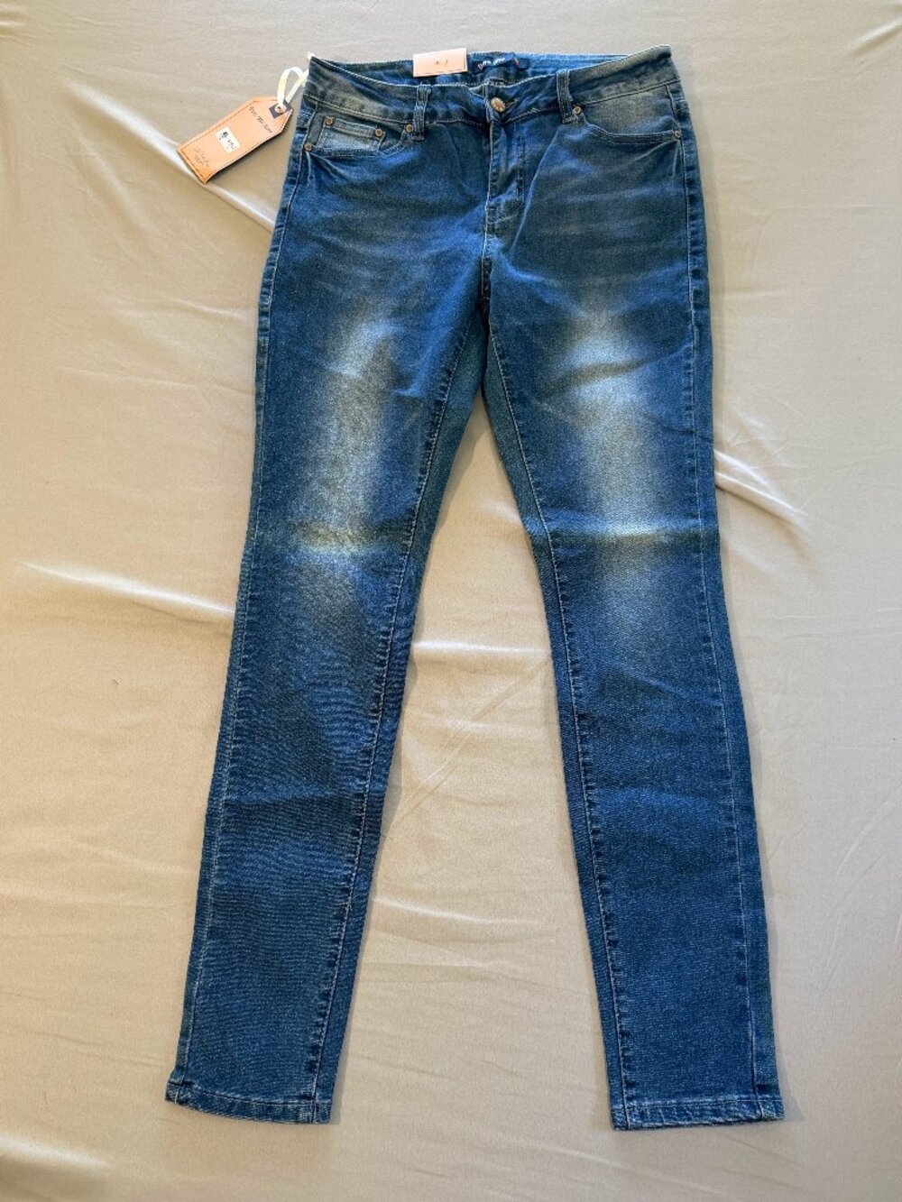 Vins Me Women's Skinny Ankle Stretch Mid-Rise Faded Blue Denim Jeans, Size 9 NWT